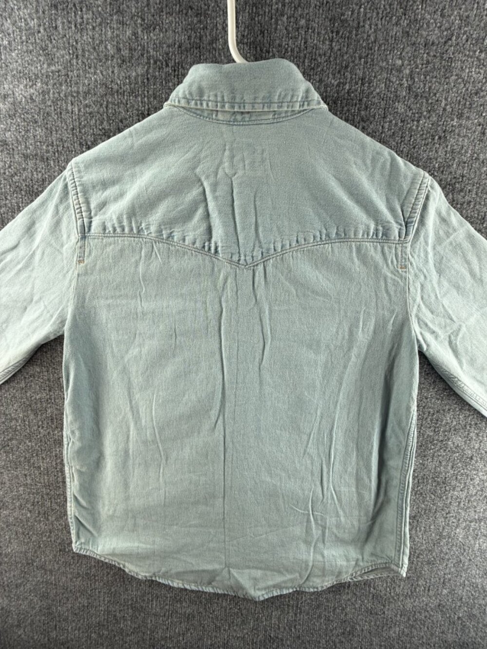 NWT Levi’s Pearl Snap Up Shirt Western Denim Pockets Lightweight Medium Blue - Picture 15 of 15